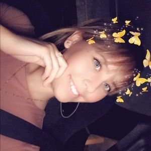 Meet your Posher, Suleimy